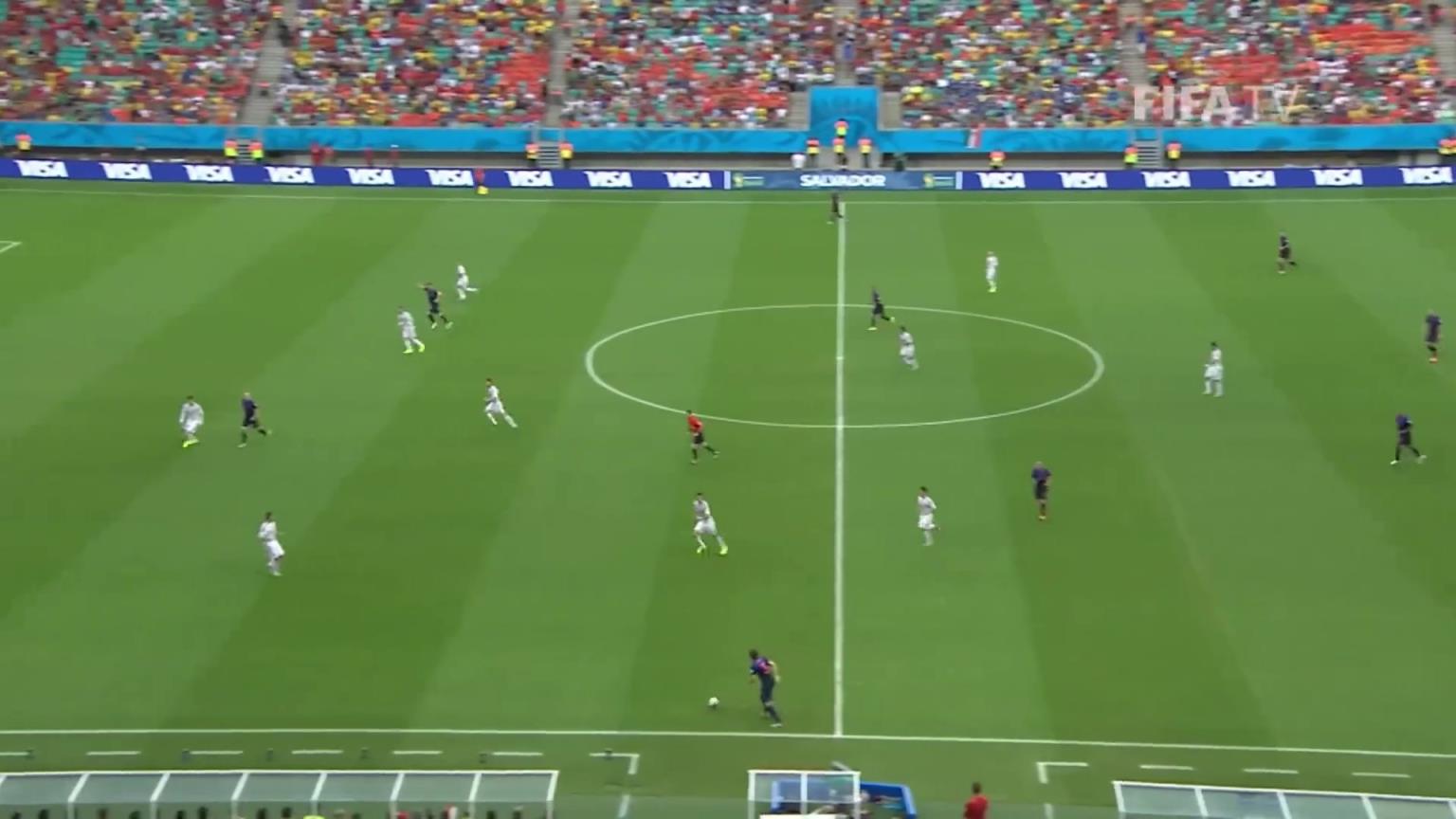 聽(tīng)說(shuō)范將軍是因?yàn)椴粫?huì)停球才選擇直接打門的